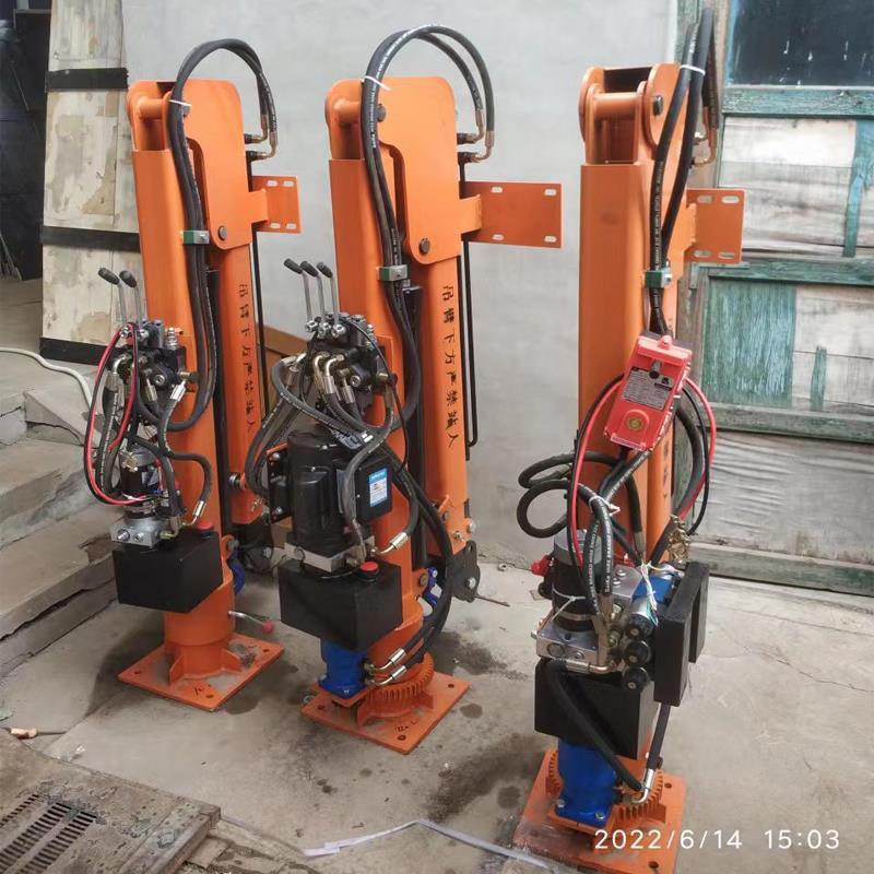 库伦旗重汽蓝牌随车吊 3.2吨 国六动力强 液压驱动 农用自卸起重机